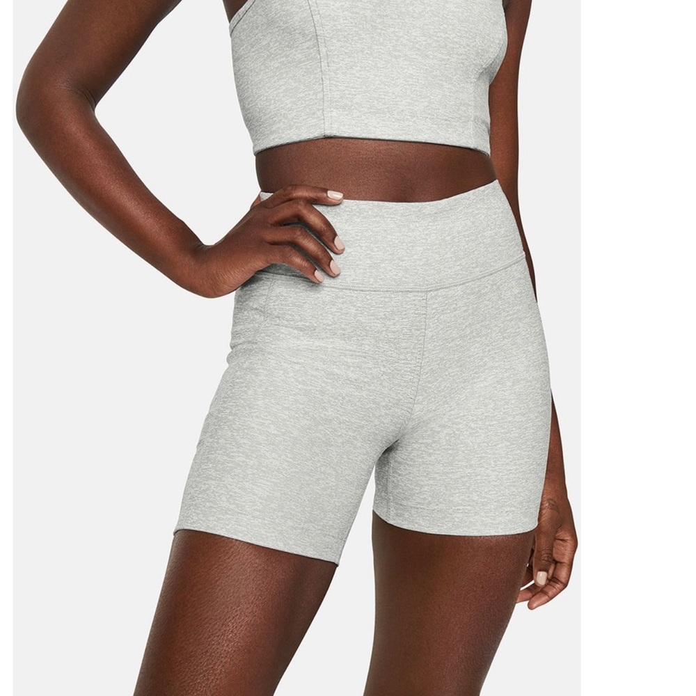 Outdoor Voices Warmup Shorts Dove XS